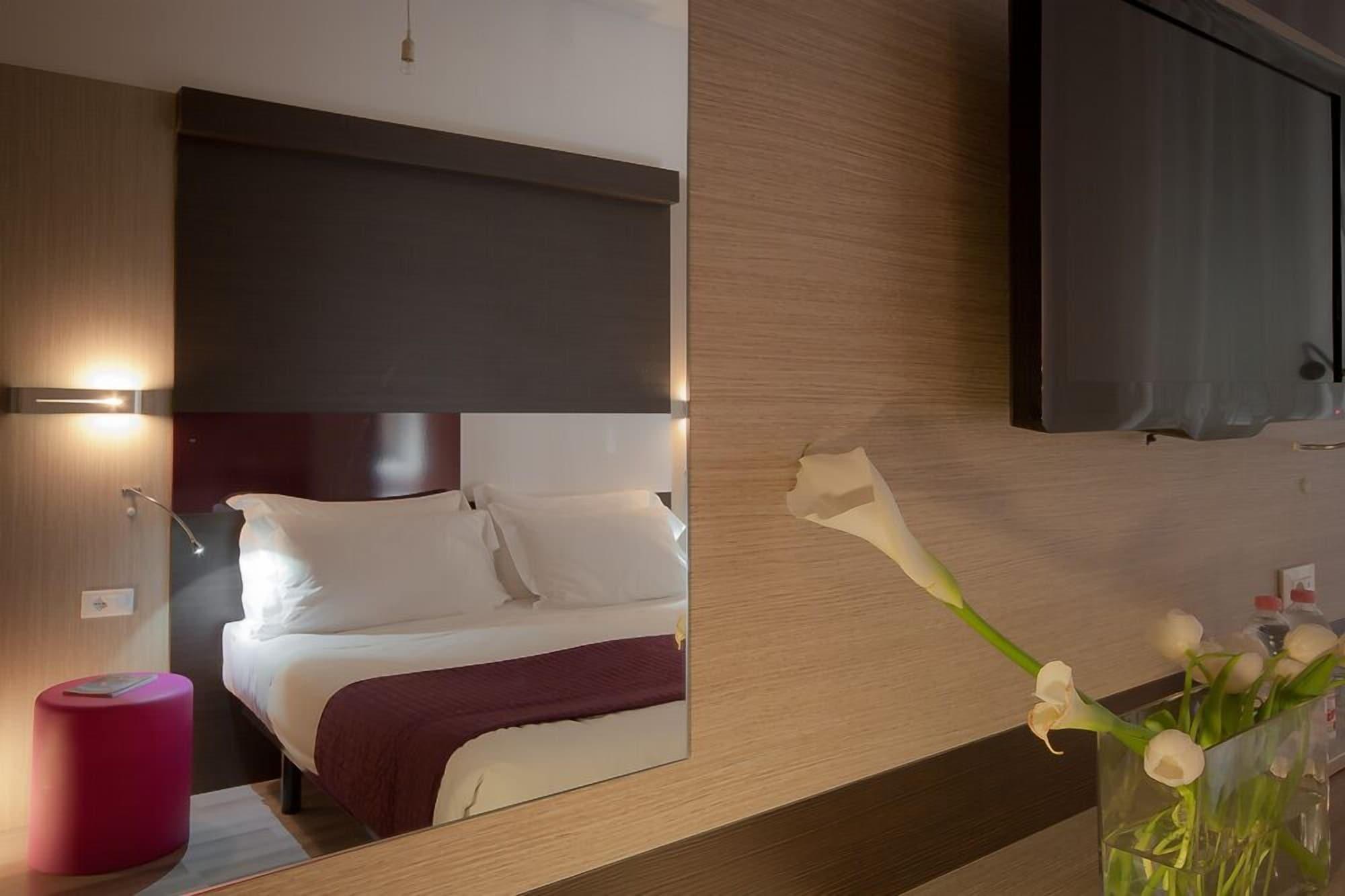 Genius Hotel Downtown Milano Esterno foto