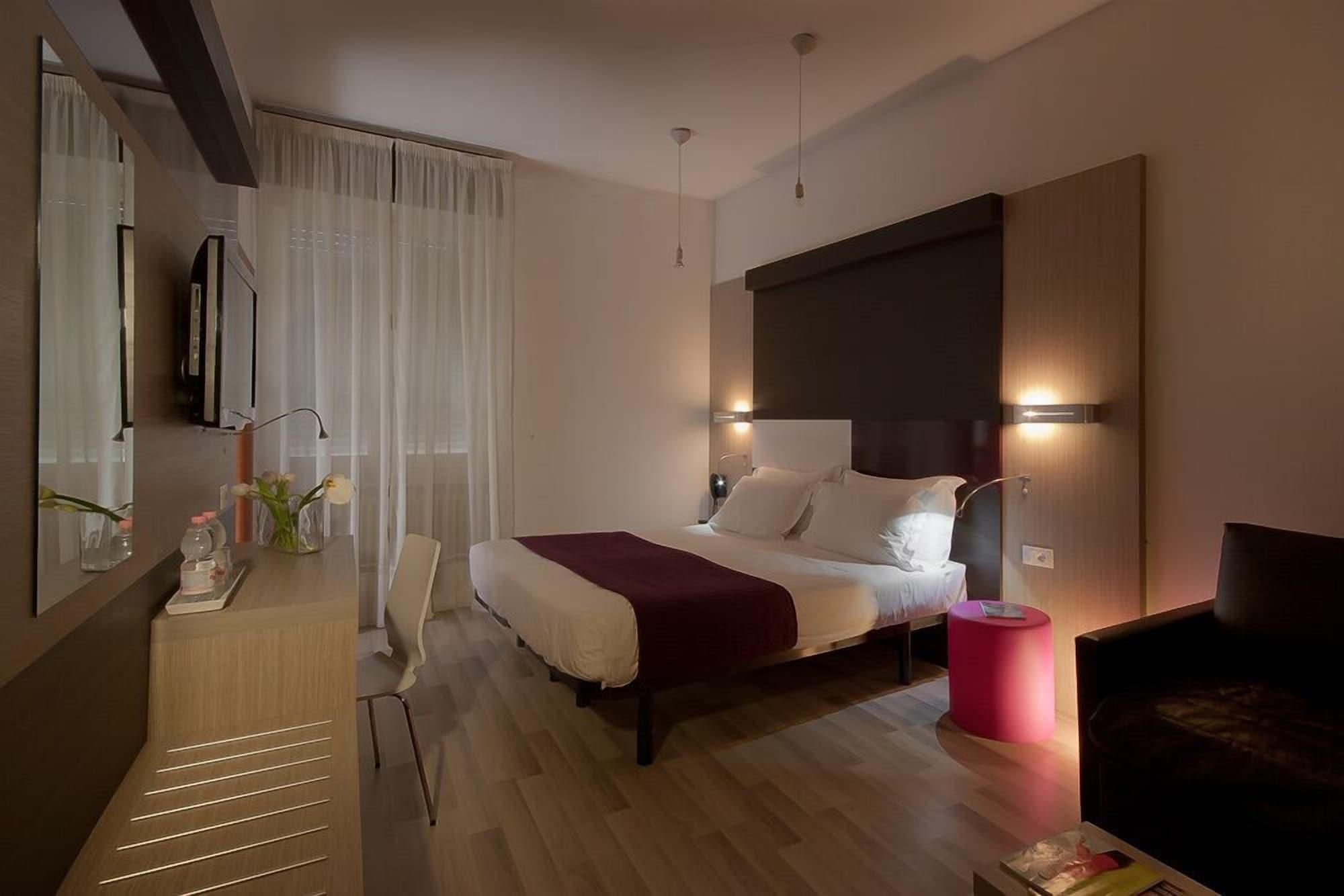 Genius Hotel Downtown Milano Esterno foto